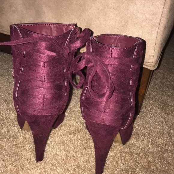 Izabella Rue Burgundy Suede Ankle Boots |‎ Stylish High Heel Booties - Picture 1 of 4